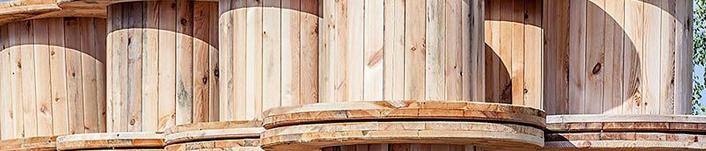 Wir verfügen über eine Menge an Kabeltrommeln aus Holz